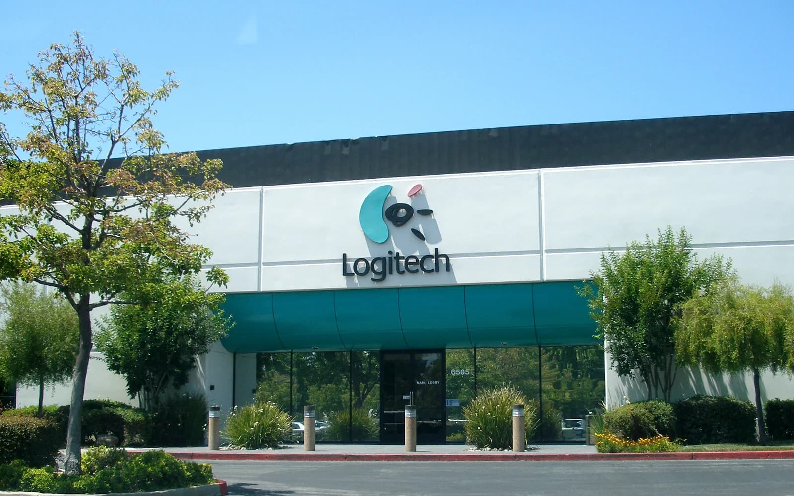 Logitech 品牌资料主视觉